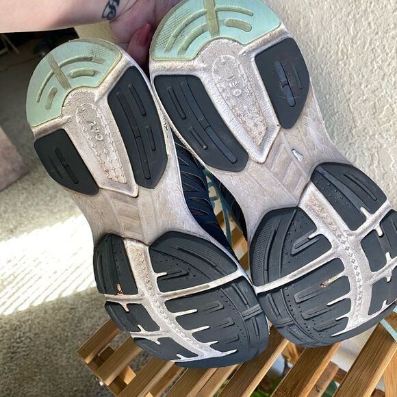 ASICS - Picture 8 of 8